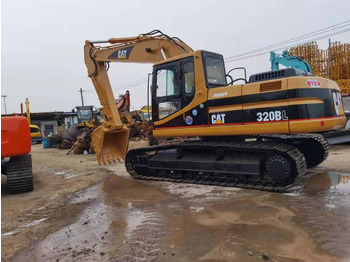 Ekskavator me zinxhirë CATERPILLAR 320BL