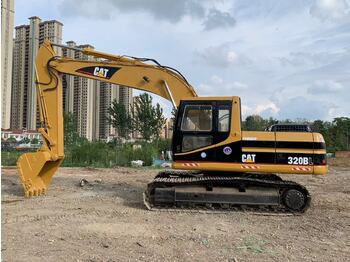 Ekskavator me zinxhirë CATERPILLAR 320BL