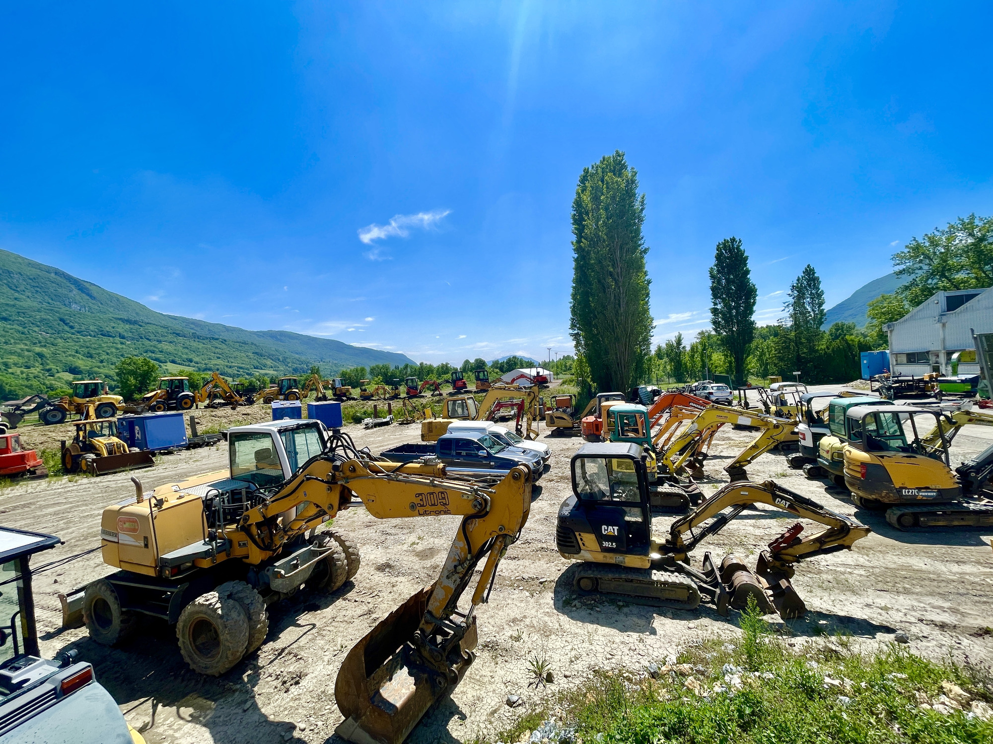 DB EQUIPMENT - Gjysmë-kamionë - Viti: 2023, Euro 6 undefined: foto 2