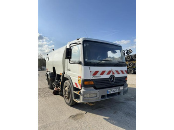 Makinë fshirëse për rrugët MERCEDES-BENZ Atego