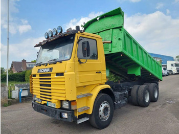 Kamion vetëshkarkues SCANIA 143