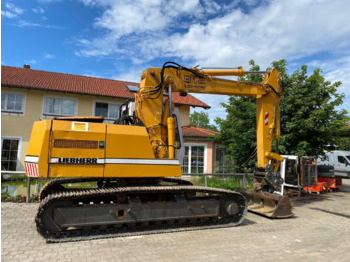 Ekskavator me zinxhirë LIEBHERR