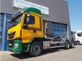 Kamion vetëngarkues IVECO Stralis 460