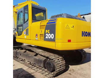 Ekskavator me zinxhirë KOMATSU PC200-8