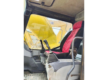 Ekskavator me zinxhirë KOMATSU PC200-7: foto 4