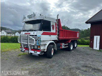 Kamion vetëshkarkues SCANIA R143