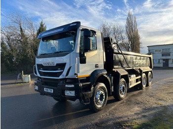 Kamion vetëshkarkues IVECO Stralis