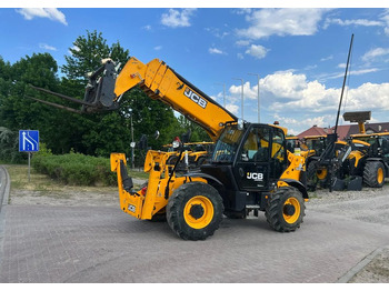 Ekskavator teleskopik JCB