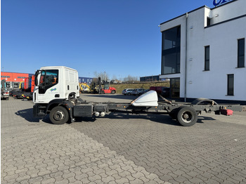 Kamion vagonetë Iveco 120E25 Eurocargo 4x2  Fahrgestell: foto 2