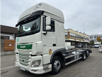 Transportjer kontejnerësh/ Kamion me karroceri të çmontueshme DAF XF 106 450