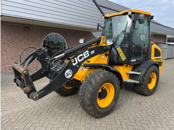 Fadrom me goma JCB 409