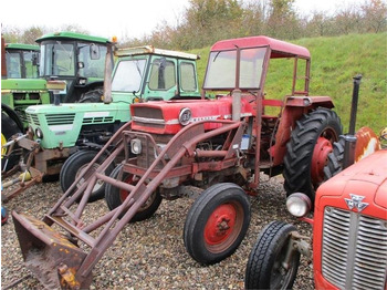 Traktor MASSEY FERGUSON 100 series