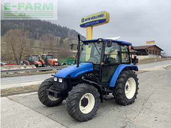 Traktor NEW HOLLAND