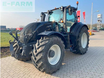 Traktor VALTRA T174