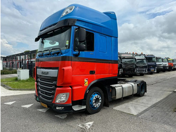 Gjysmë-kamion DAF XF 440