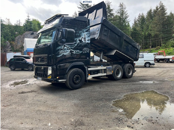 Kamion vetëshkarkues VOLVO FH