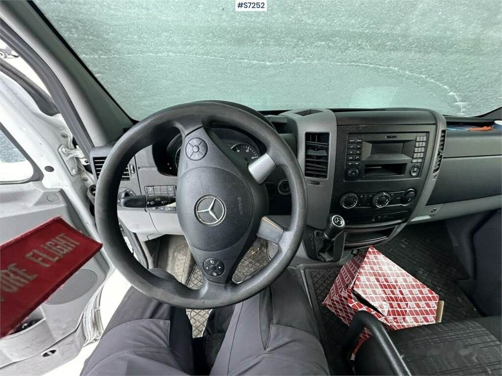 Kamioncine me kontinier Mercedes-Benz Sprinter: foto 35