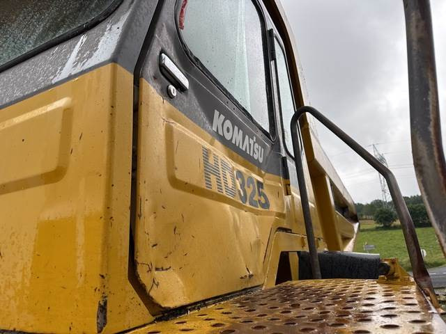 Shkarkues i palëvizshëm Komatsu HD325-6: foto 21