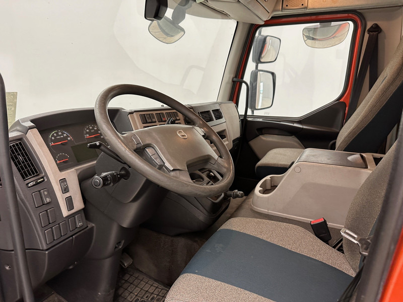 Kamion frigorifer Volvo FL 210: foto 8