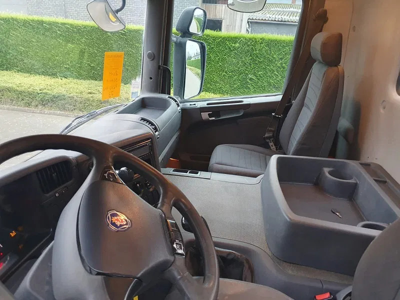 Kamion vetëshkarkues Scania P280: foto 7