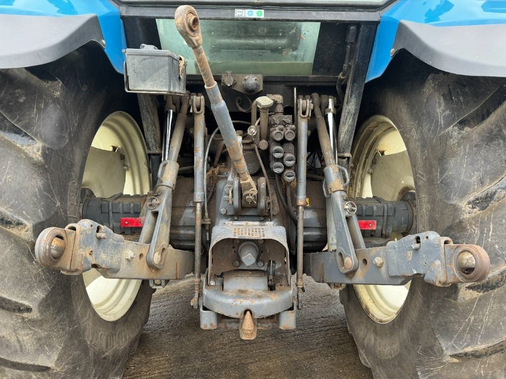 Traktor New Holland TS 115 SLE: foto 19