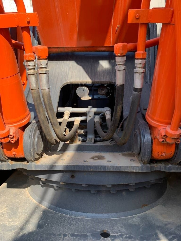 Ekskavator me zinxhirë Hitachi Zaxis 240: foto 16