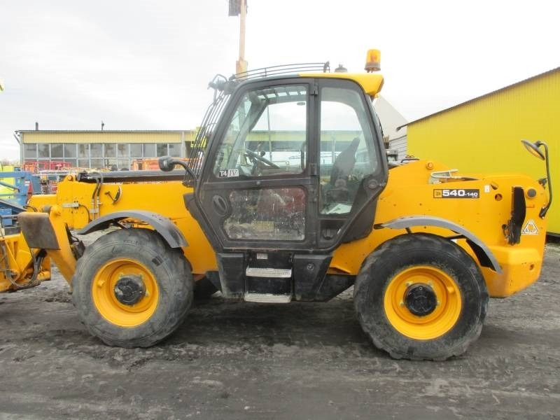 Ekskavator teleskopik JCB 540-140: foto 6