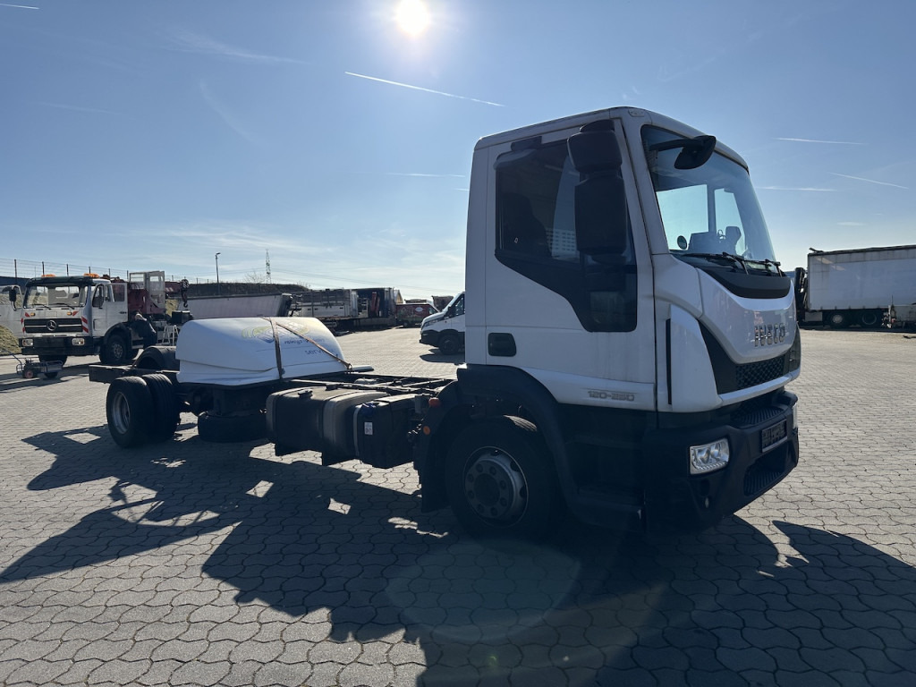 Kamion vagonetë Iveco 120E25 Eurocargo 4x2  Fahrgestell: foto 7