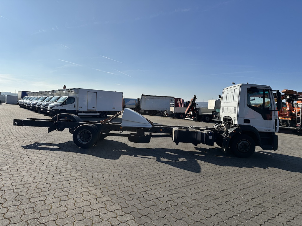 Kamion vagonetë Iveco 120E25 Eurocargo 4x2  Fahrgestell: foto 6