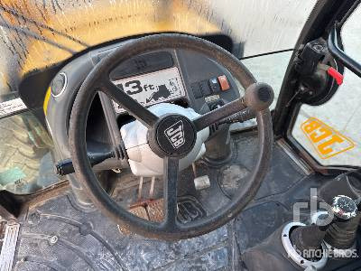 Fadromë me shkarkim nga prapa JCB 3CX Chargeuse Pelleteuse: foto 14