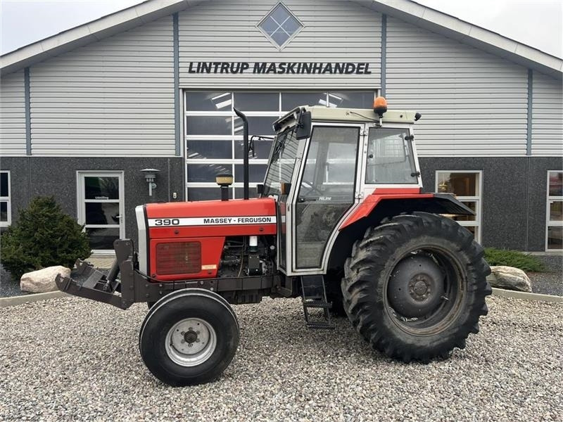 Traktor Massey Ferguson 390 HiLine med frontlift: foto 7