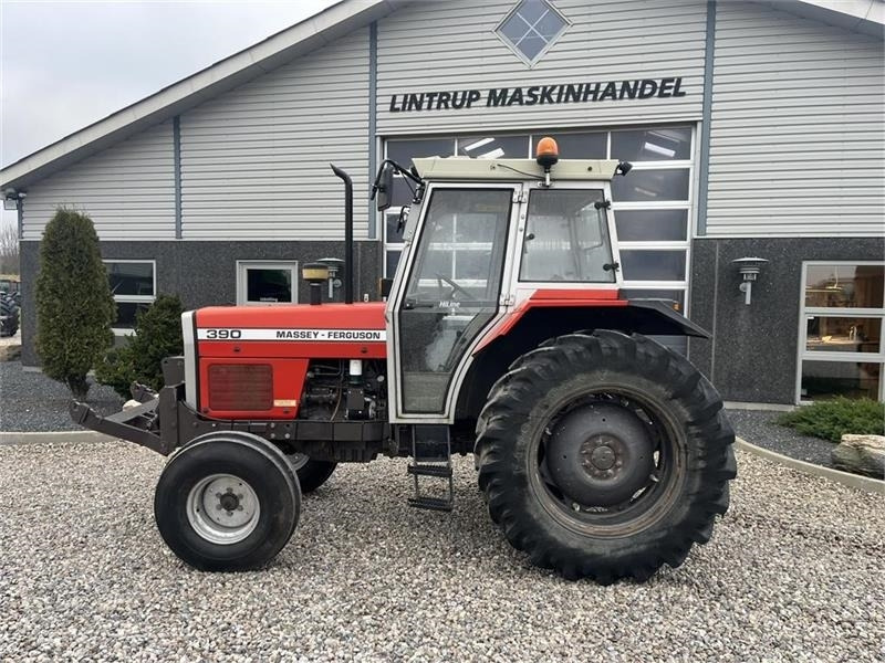 Traktor Massey Ferguson 390 HiLine med frontlift: foto 10