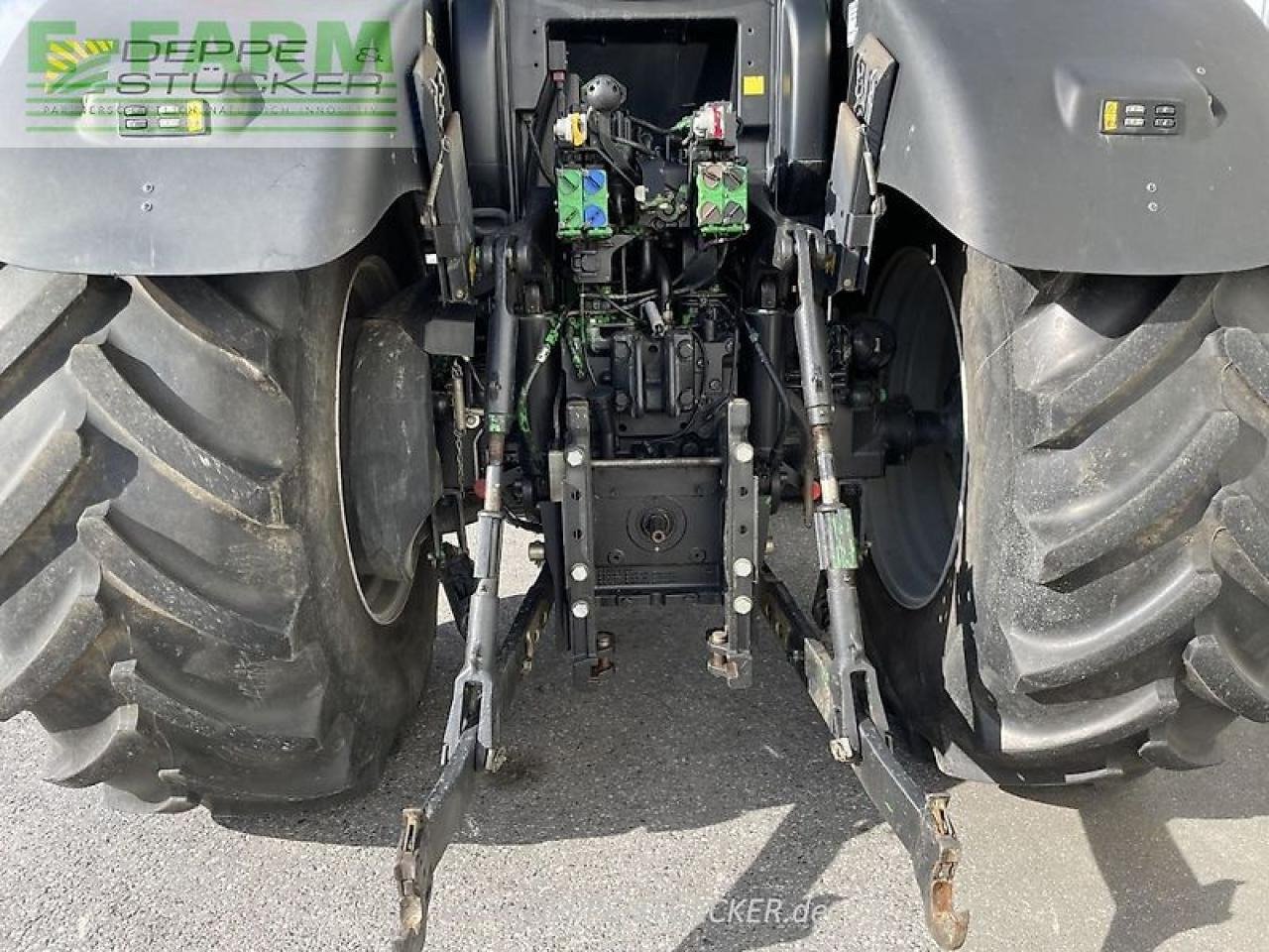 Traktor John Deere 6210r: foto 10