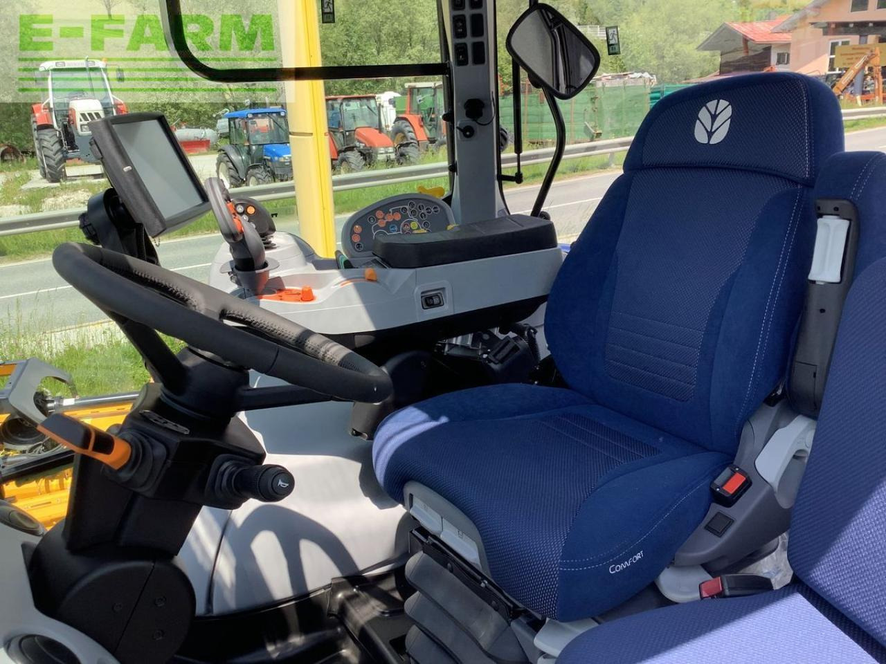 Traktor New Holland t6.165 auto command sidewinder ii (stage v): foto 10