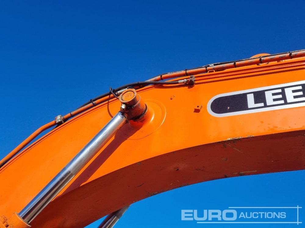 Ekskavator me zinxhirë 2015 Hitachi ZX210LC-5: foto 23