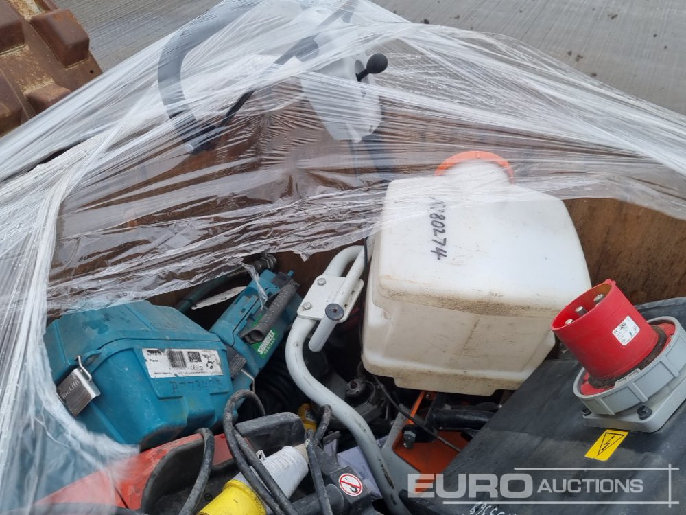 Pajisje ndërtimi Makita 110 Volt Jigsaw, 110 Volt Planer, Hilti 110 Volt Vacuum , 240 Volt Distribution Box, 415 Volt Distribution Box, Quick Cut Saw Trolley, Metabo 110 Volt Grider (2 of), Hilti WSJ 850 110 Volt Jigs: foto 6