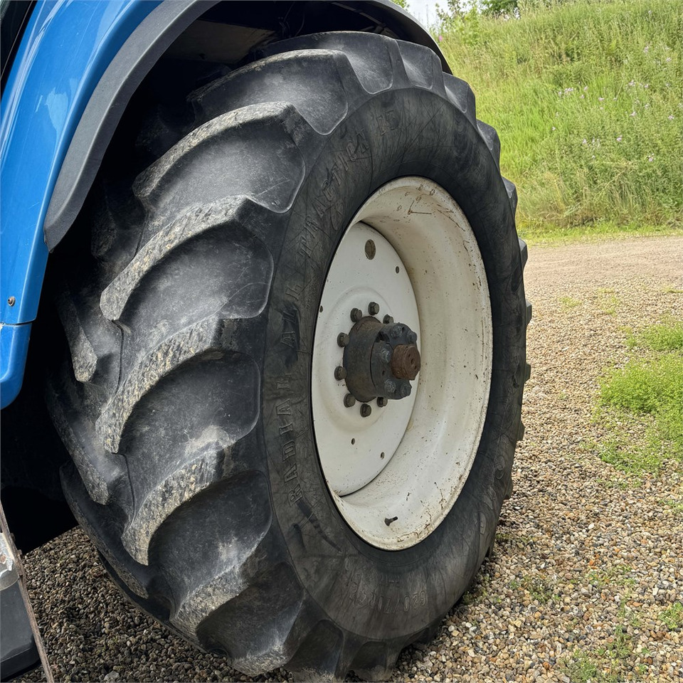 Traktor New Holland 8770: foto 33