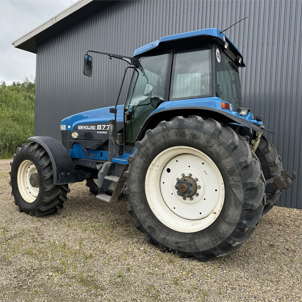 Traktor New Holland 8770: foto 8